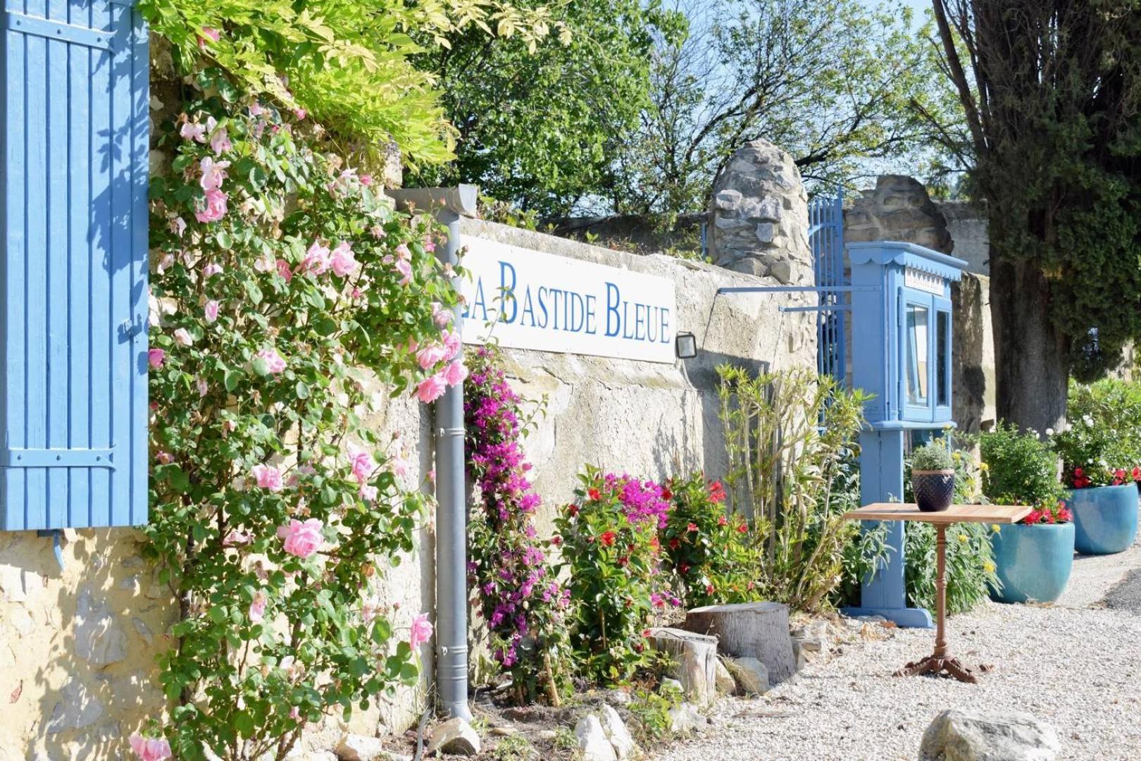 Hotel La Bastide Bleue Séguret Exterior foto